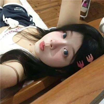 比基尼琼斯和爱的圣殿